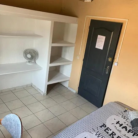 Chambre Privee Dans Maison D Hotes 10 Minutes A Pied Gare & Centre בית אירוח